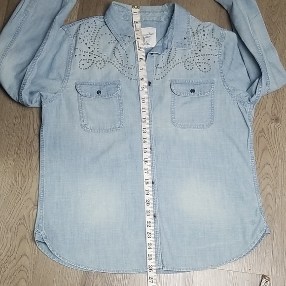 American Eagle Outfitters Chambray Shirt - Picture 10 of 10